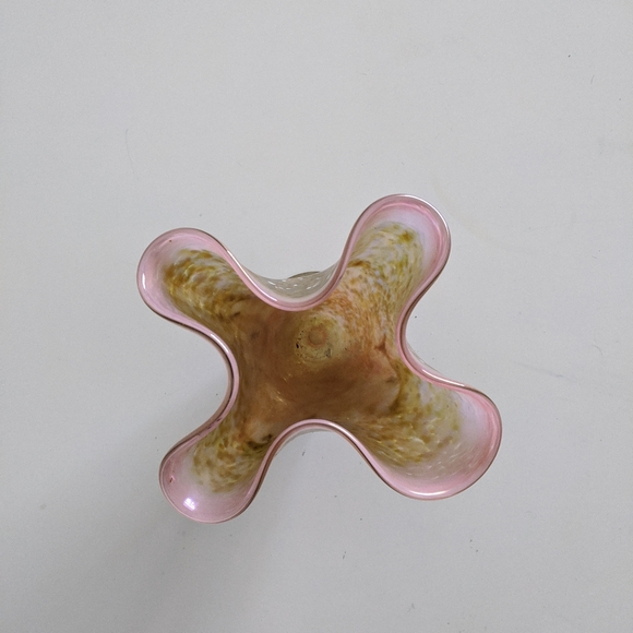 Funky Crinkle Vase - Picture 3 of 5